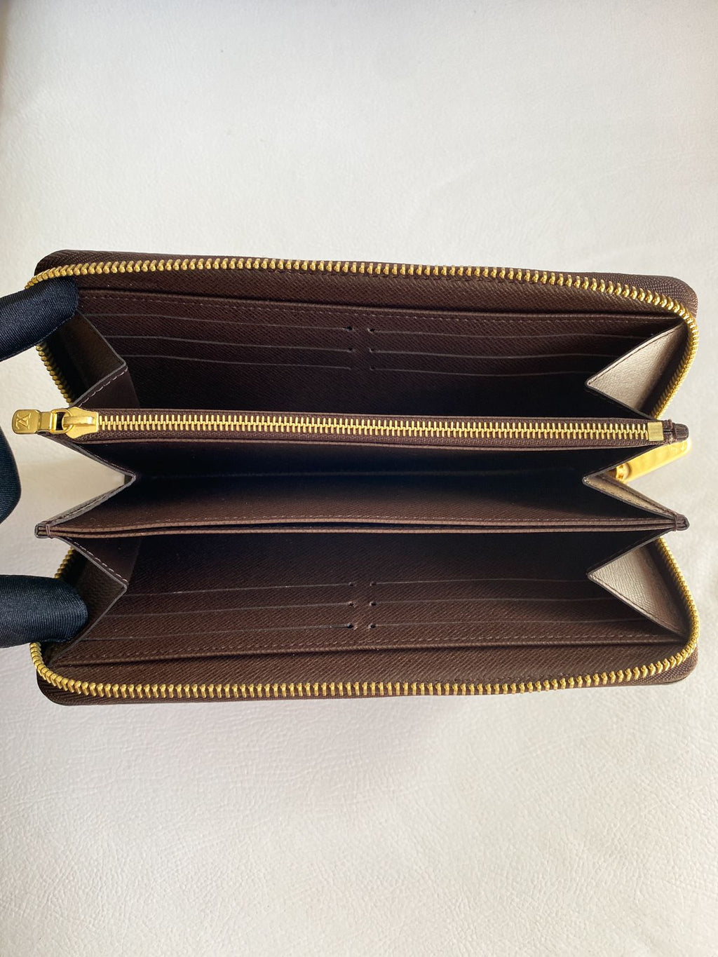 Carteira Louis Vuitton Zippy - LUXO INTELIGENTE