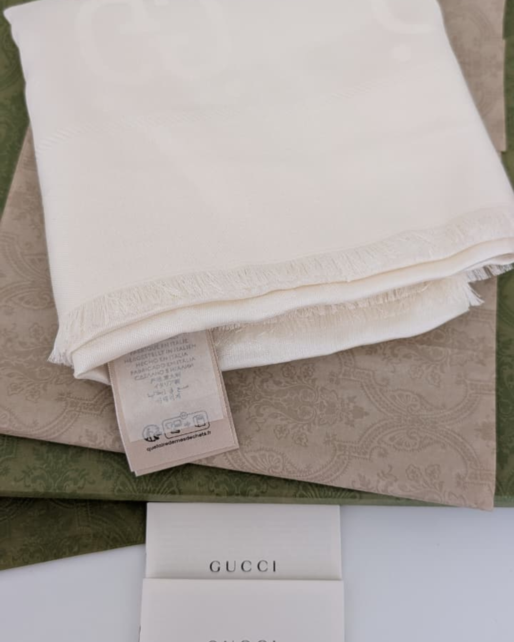 Echarpe Gucci GG Jacquard – Seda &amp; Lã