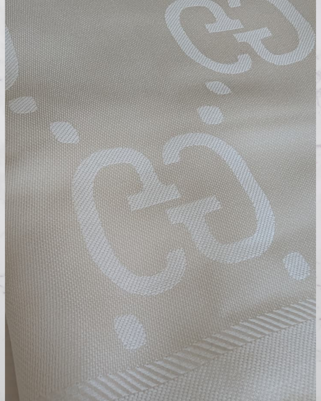 Echarpe Gucci GG Jacquard – Seda &amp; Lã