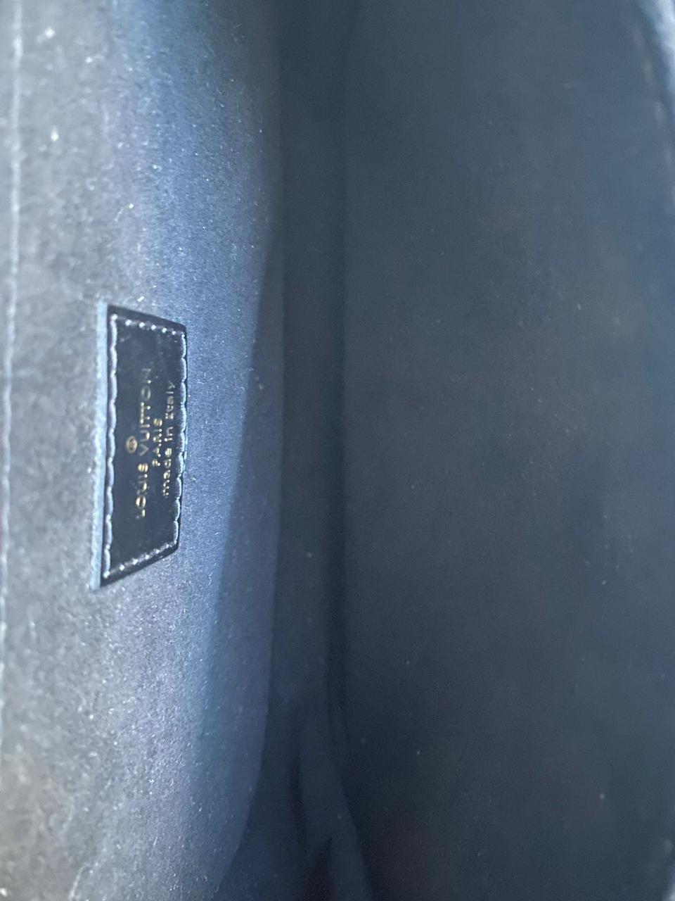 Bolsa Louis Vuitton Métis Pochette Monogram Reverse