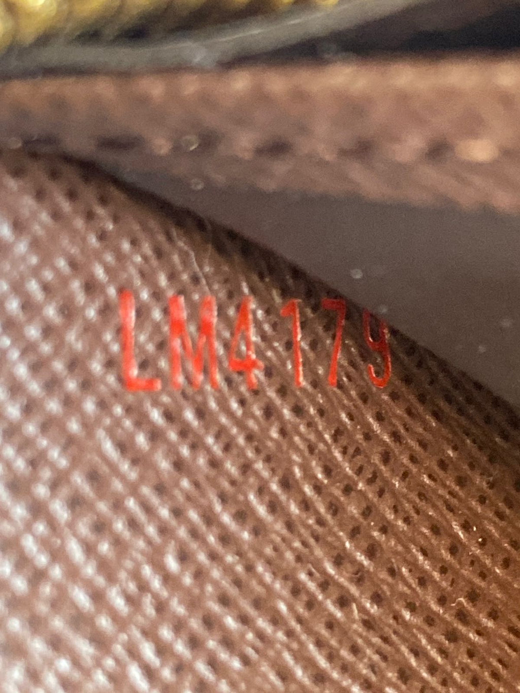 Carteira Louis Vuitton Zippy - LUXO INTELIGENTE