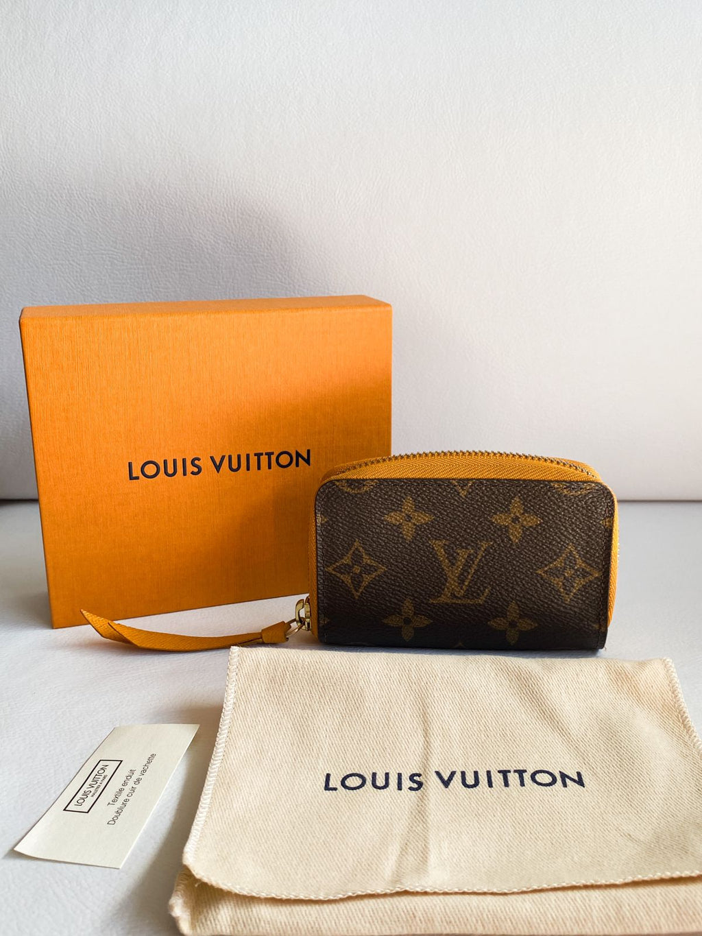 Carteira Louis Vuitton Pequena - LUXO INTELIGENTE