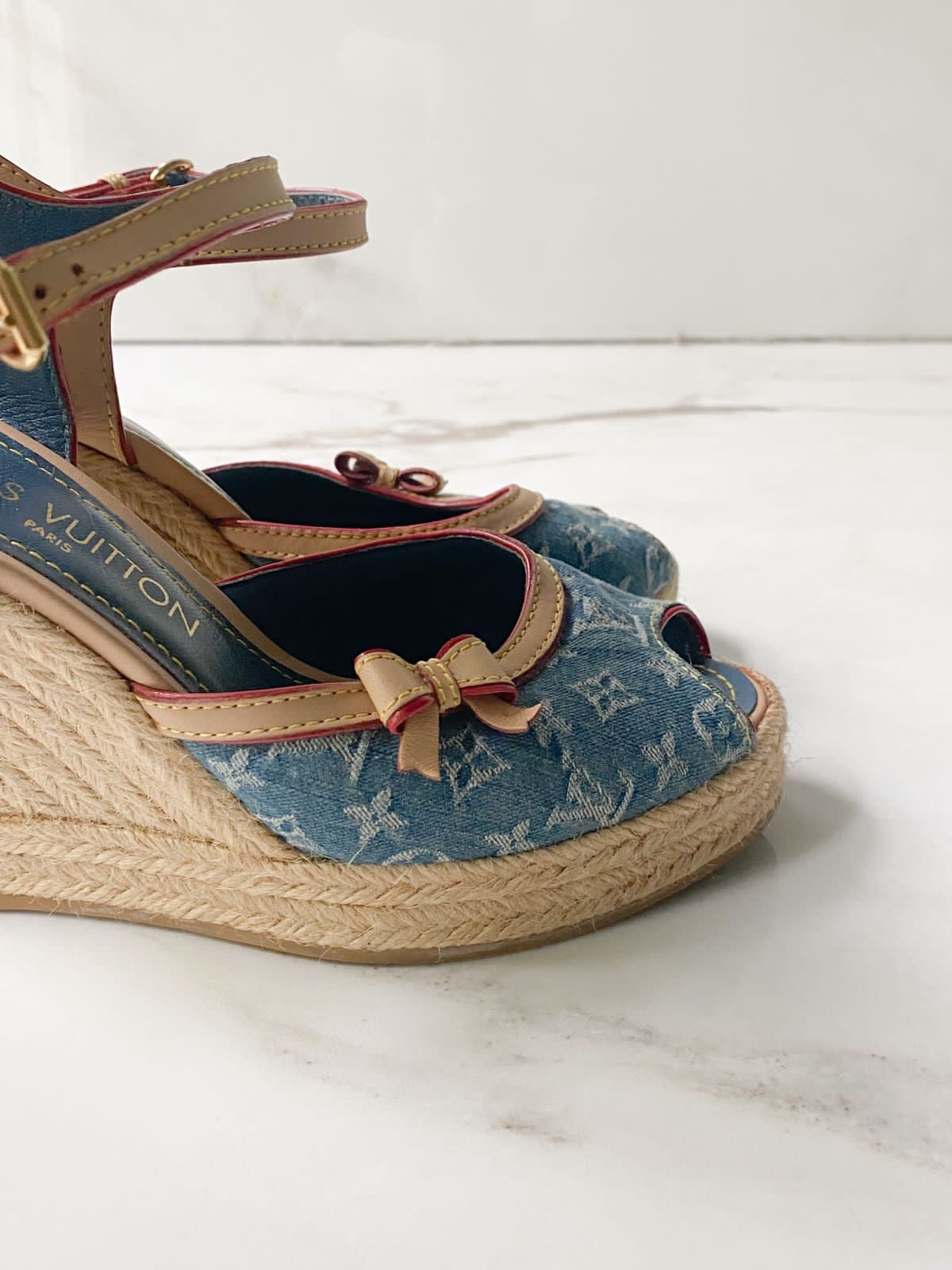 Sandalia Louis Vuitton denim - LUXO INTELIGENTE