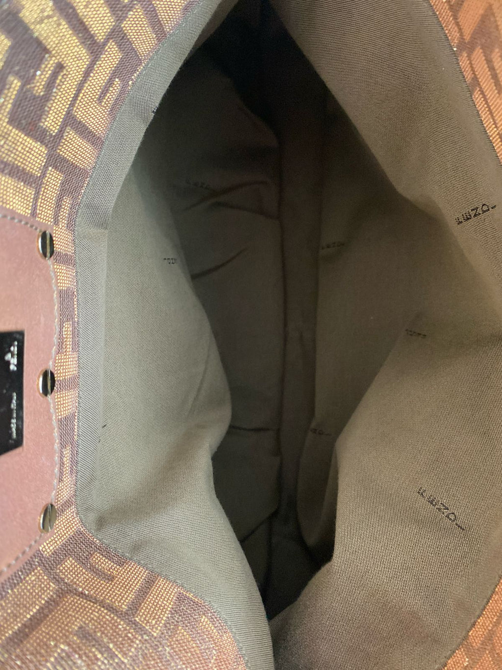 Bolsa Fendi Zucca Tote Holográfica - LUXO INTELIGENTE
