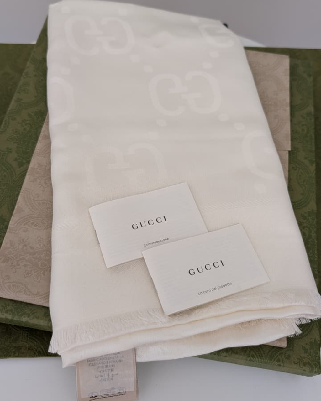 Echarpe Gucci GG Jacquard – Seda &amp; Lã