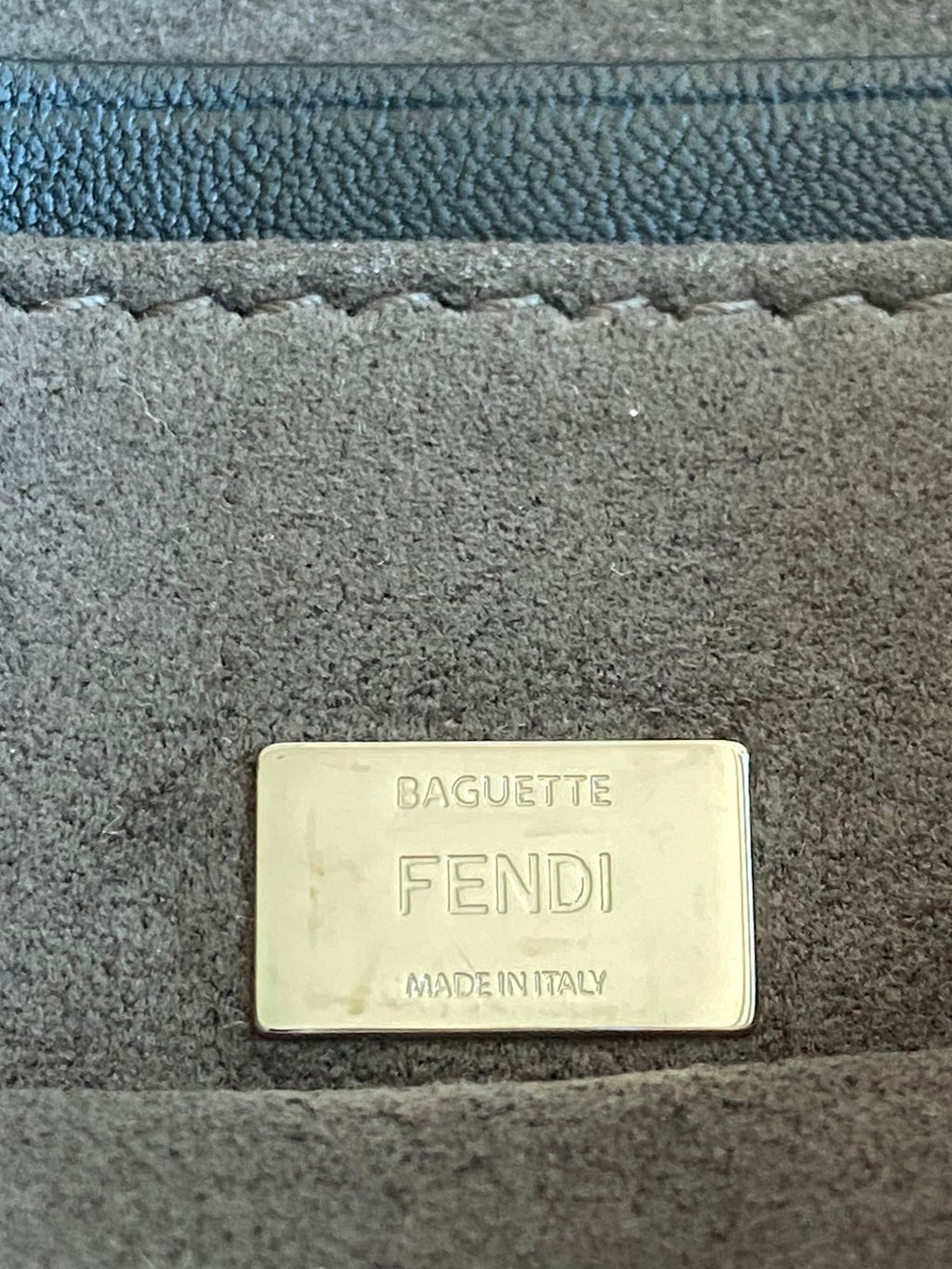 Bolsa Fendi Baguette Monster Micro