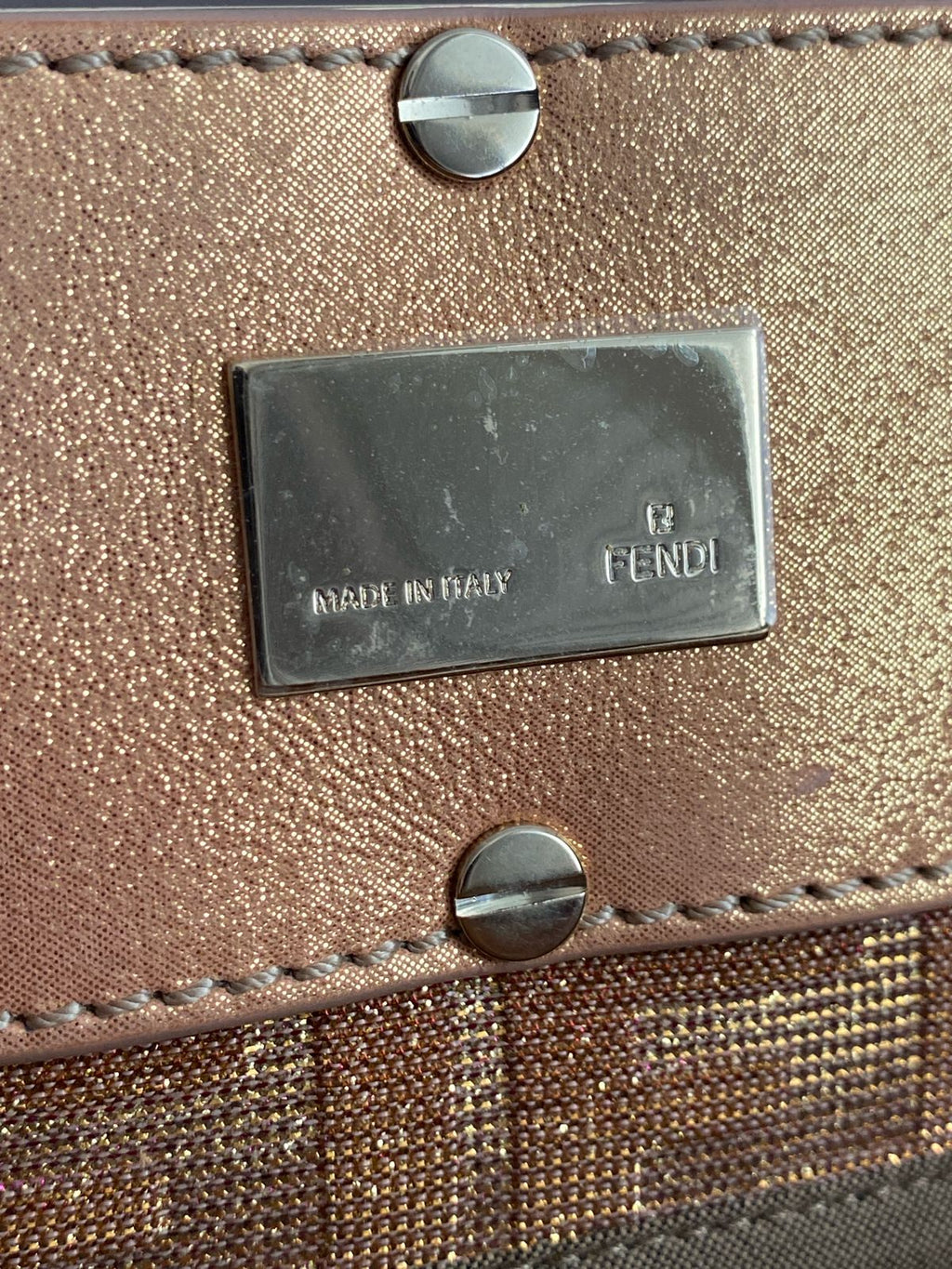 Bolsa Fendi Zucca Tote Holográfica - LUXO INTELIGENTE