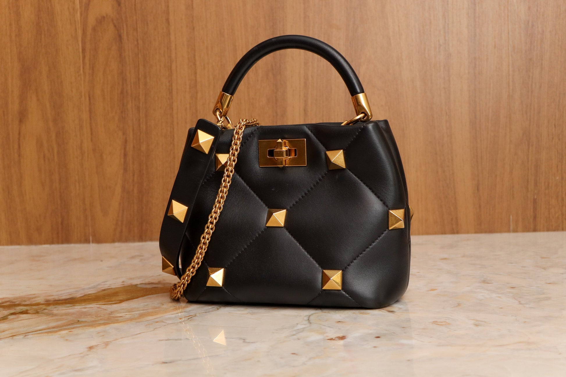 Bolsa Valetino Roman Stud Top Handle Small