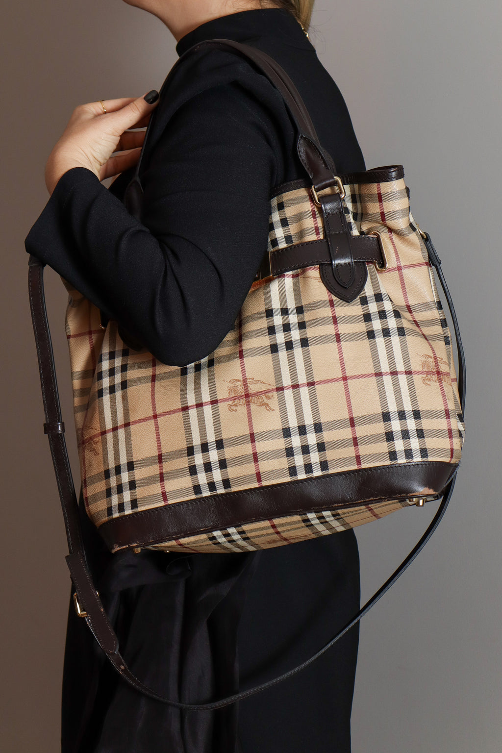 Bolsa Burberry Haymarket Check Belted