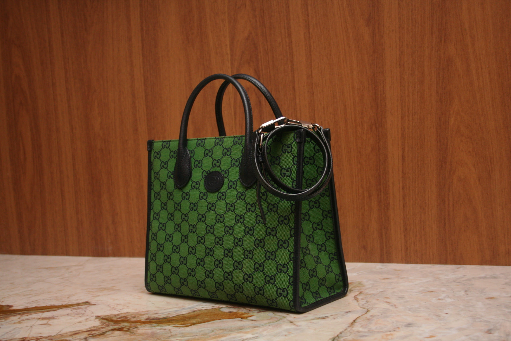 Bolsa Gucci GG Supreme Interlocking Tote Small