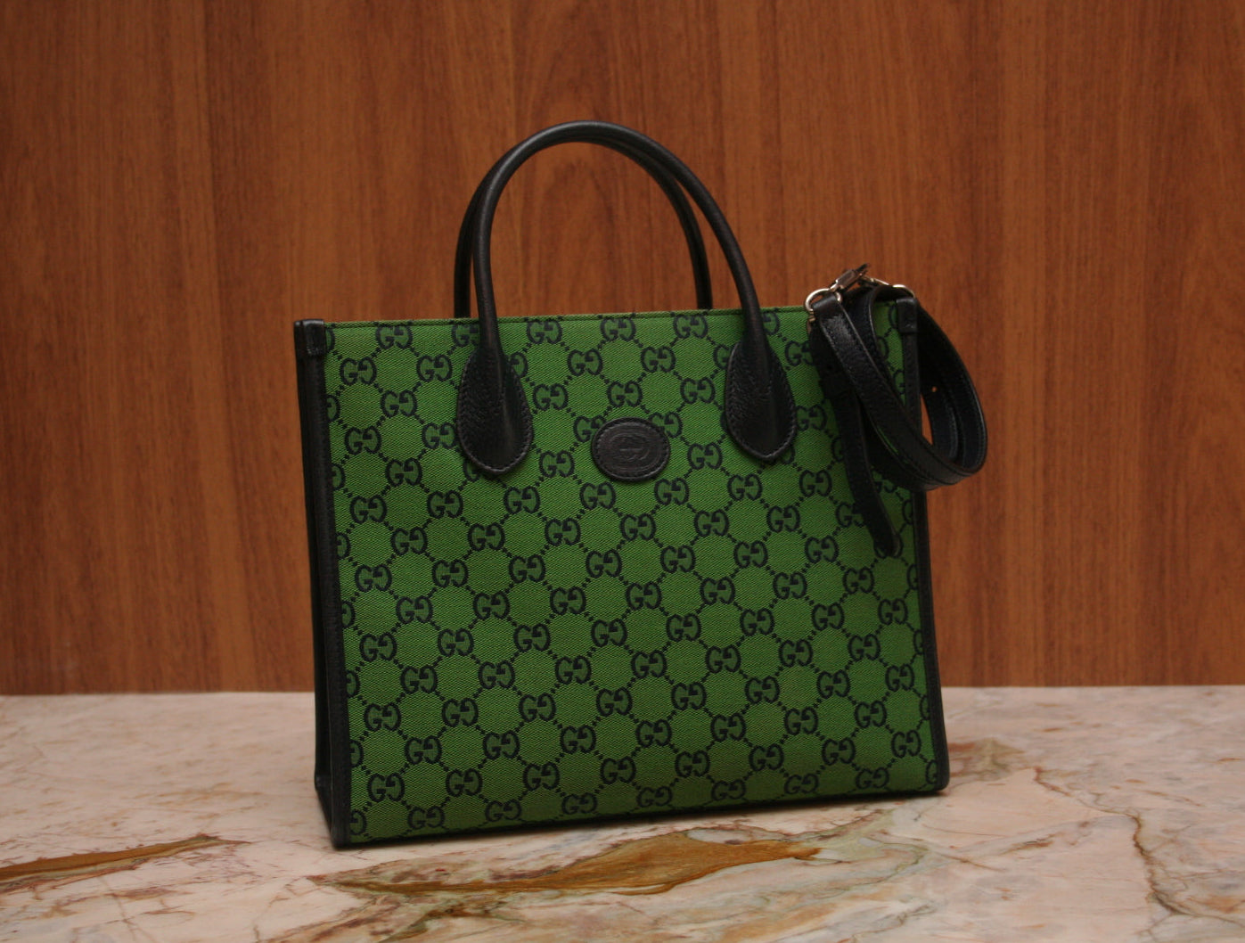 Bolsa Gucci GG Supreme Interlocking Tote Small