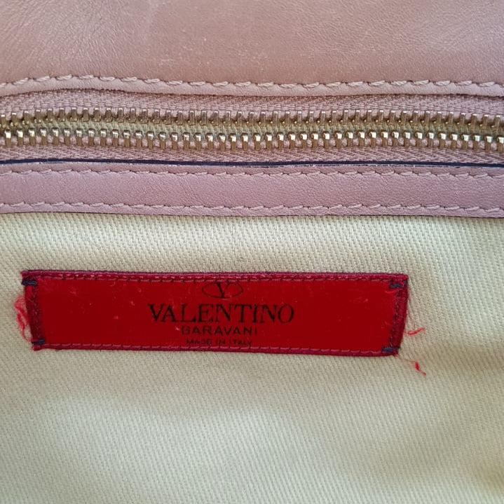 Bolsa Valentino Garavani Glam Lock nude, média