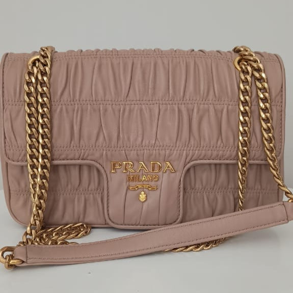 Bolsa Prada em Couro Drapeado nude