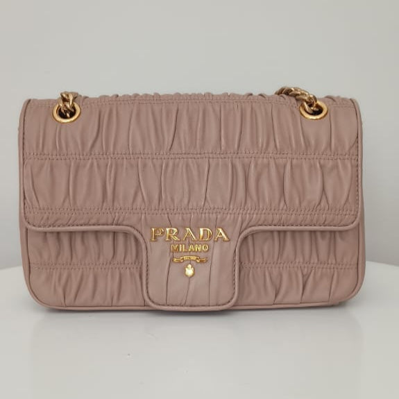 Bolsa Prada em Couro Drapeado nude