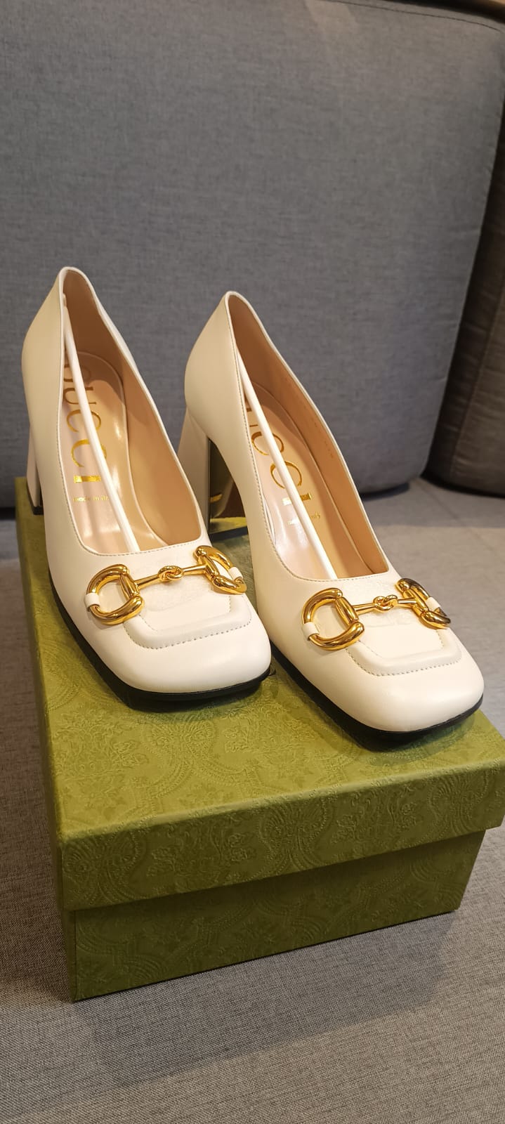 Sapato Gucci Horsebit off white