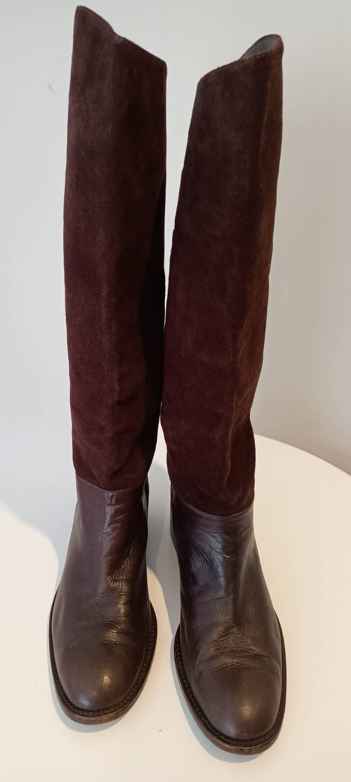 Bota Fendi couro e camurça marrom