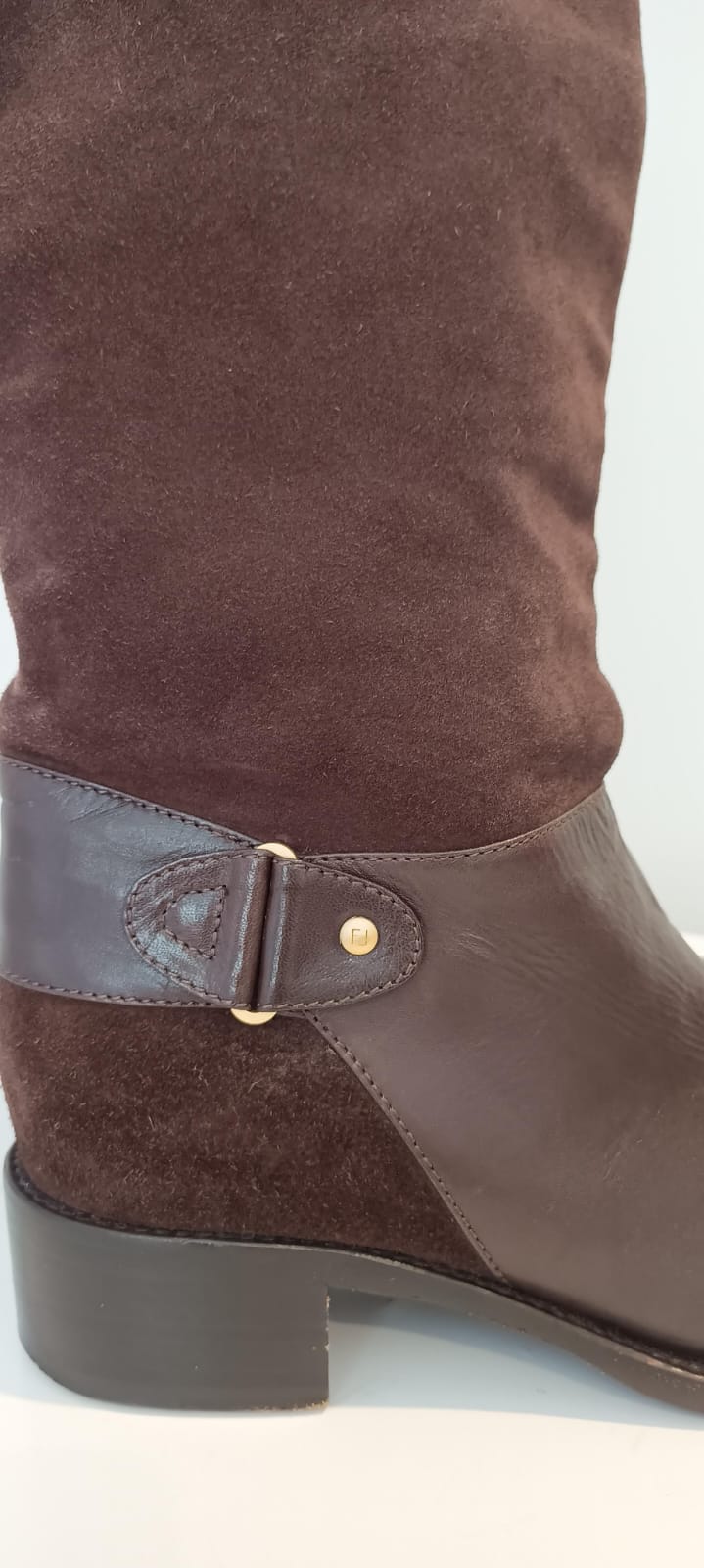 Bota Fendi couro e camurça marrom