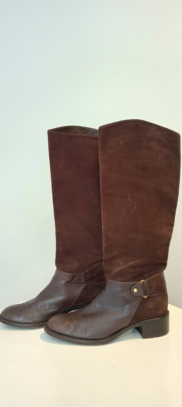 Bota Fendi couro e camurça marrom