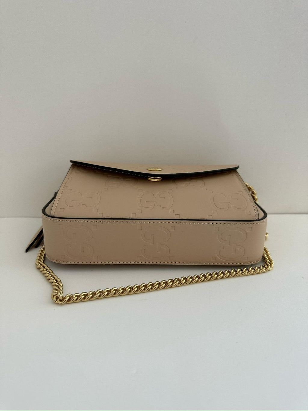 Bolsa Gucci GG Embossed Supermini Nude