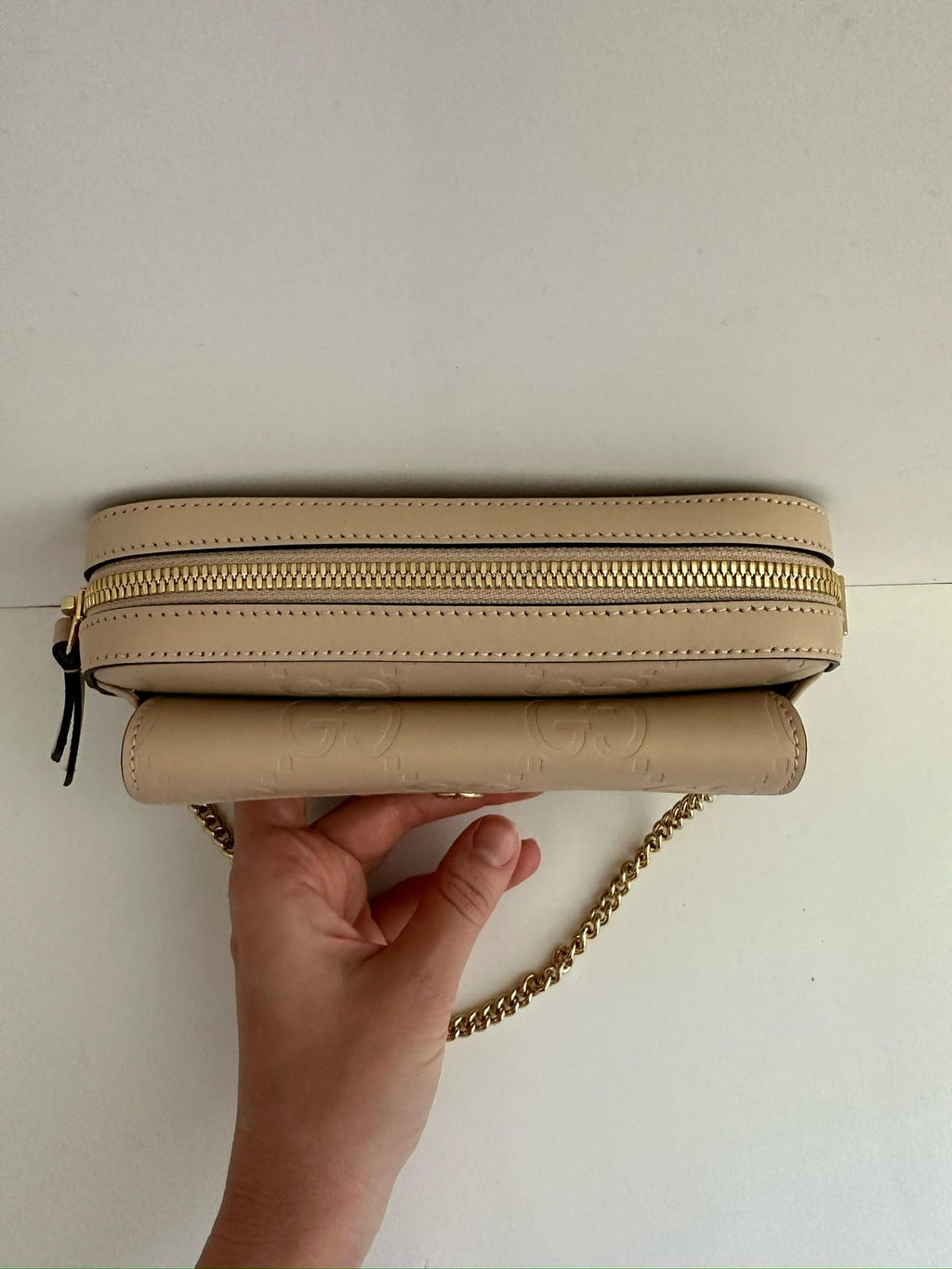 Bolsa Gucci GG Embossed Supermini Nude