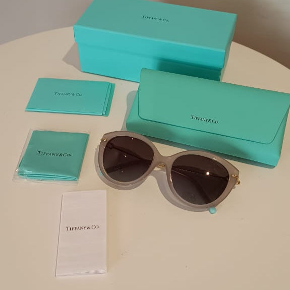 Óculos Tiffany & Co, modelo City HardWear