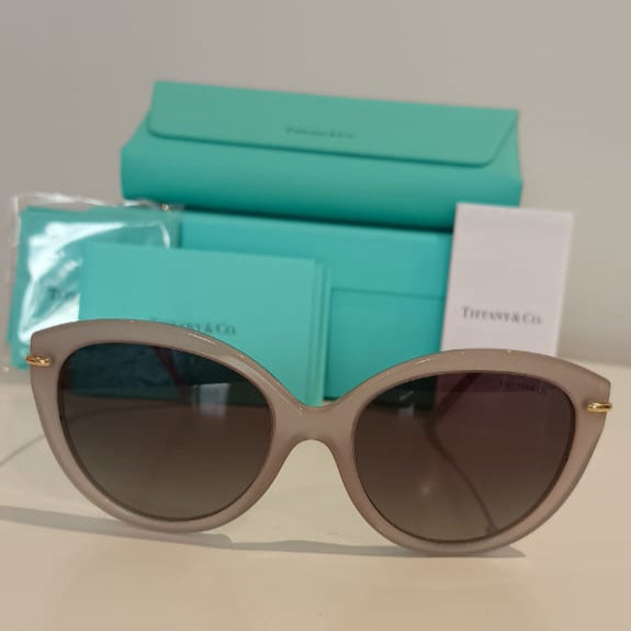 Óculos Tiffany & Co, modelo City HardWear
