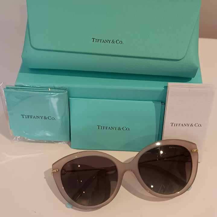 Óculos Tiffany & Co, modelo City HardWear