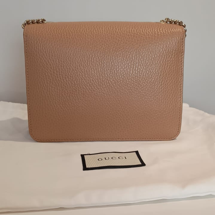 Bolsa Gucci Interlocking G Dollar Bege