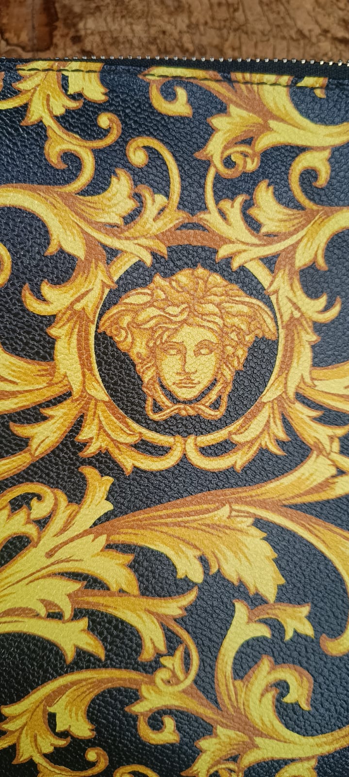 Necessaire / Clutch Versace em couro molinho