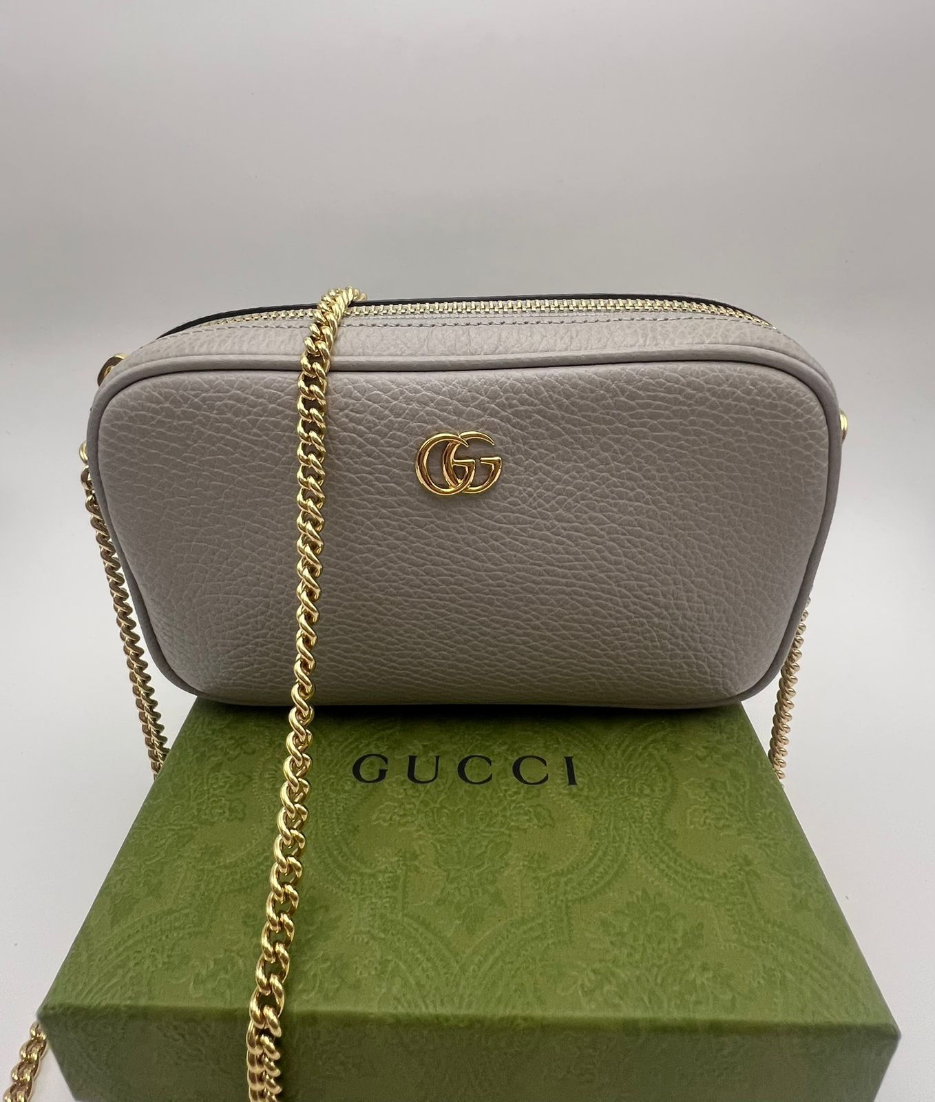 Bolsa Gucci GG Marmont Cinza Small