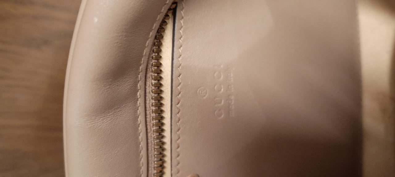 Bolsa Gucci Marmont Camera, 24cm, nude acinzentado