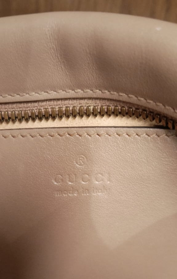 Bolsa Gucci Marmont Camera, 24cm, nude acinzentado