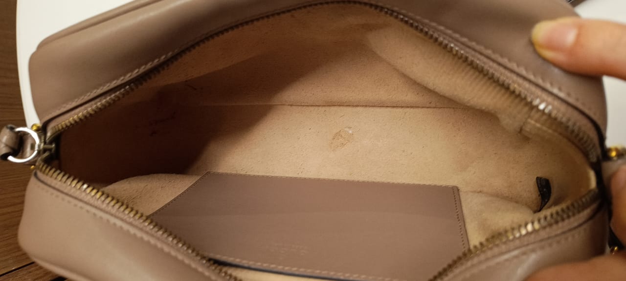 Bolsa Gucci Marmont Camera, 24cm, nude acinzentado