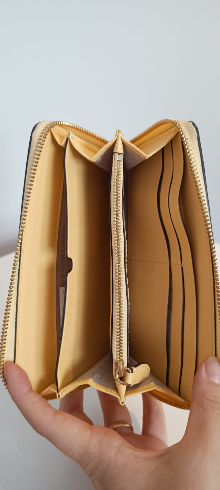 Carteira Ralph Lauren em couro amarelo