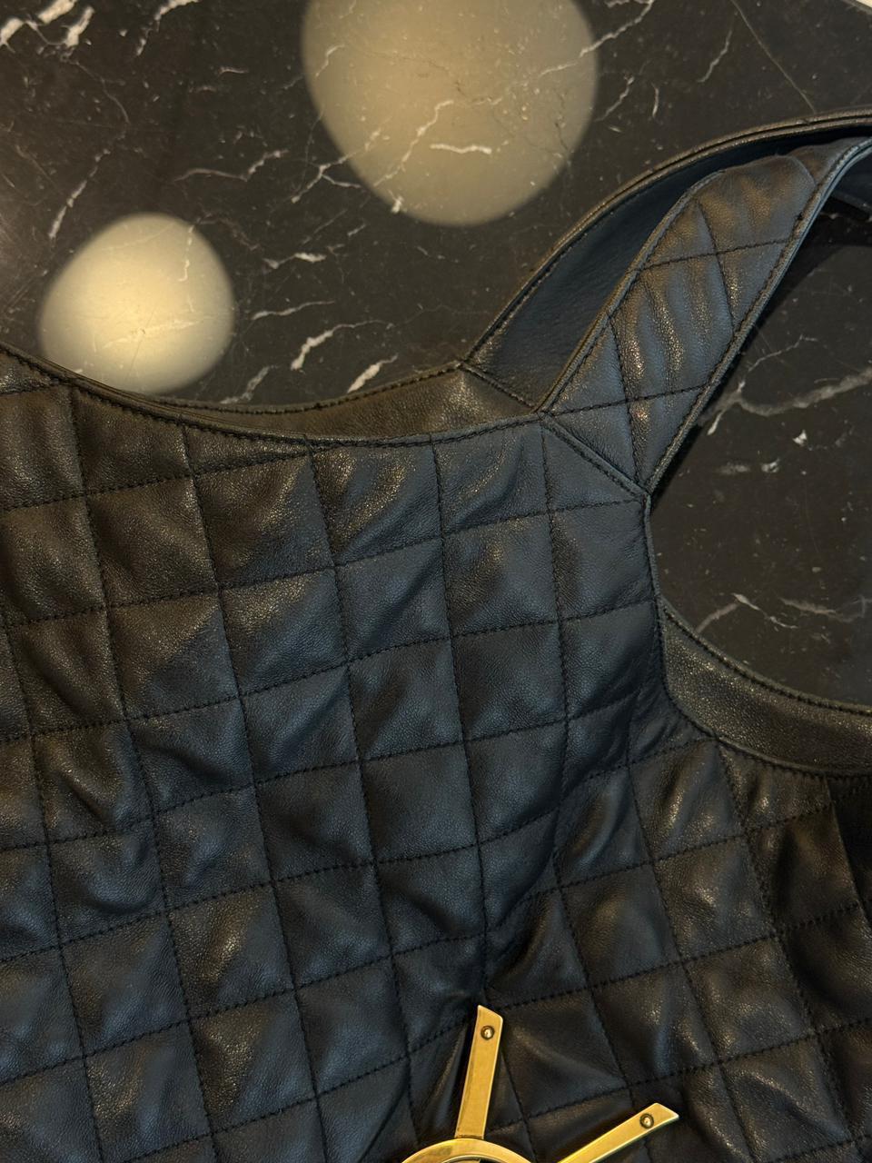 Bolsa YSL Icare, em couro preto