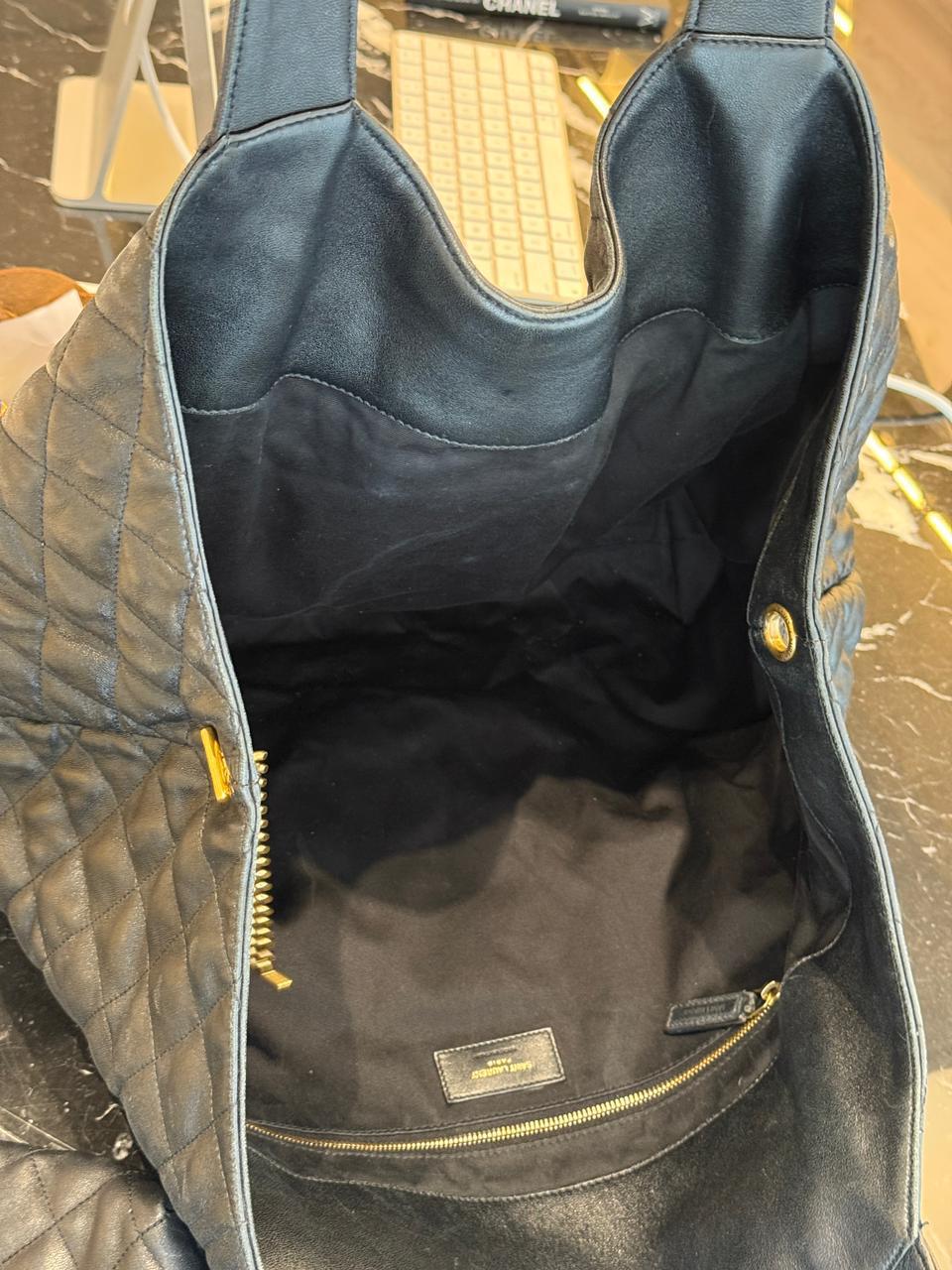 Bolsa YSL Icare, em couro preto