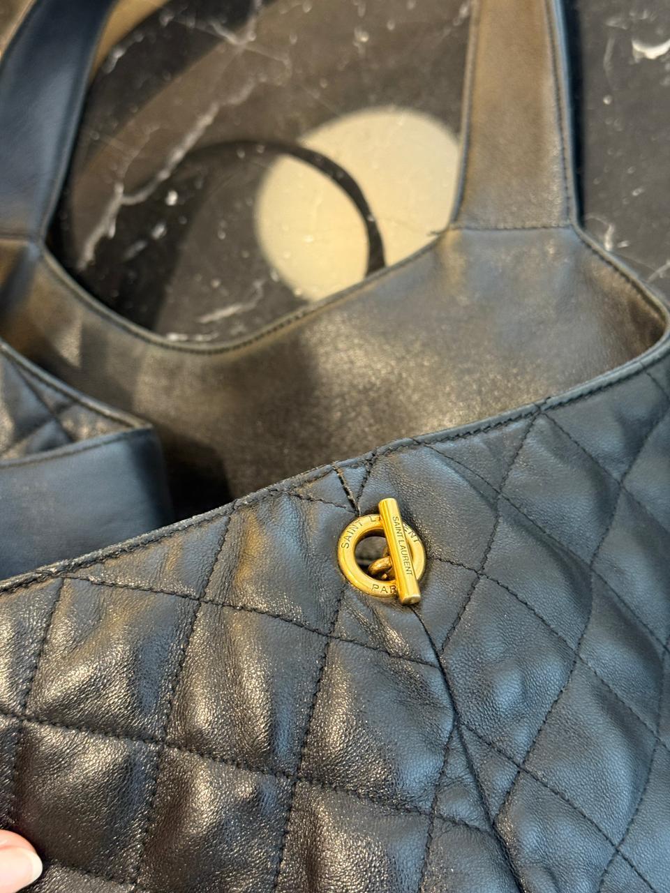 Bolsa YSL Icare, em couro preto