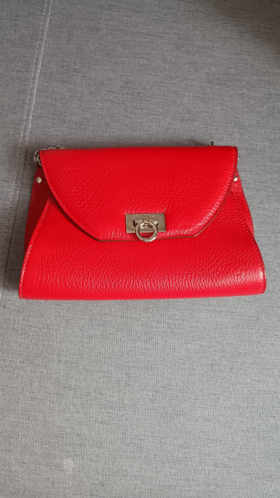 Bolsa Salvatore Ferragamo Gancini — Couro Vermelho