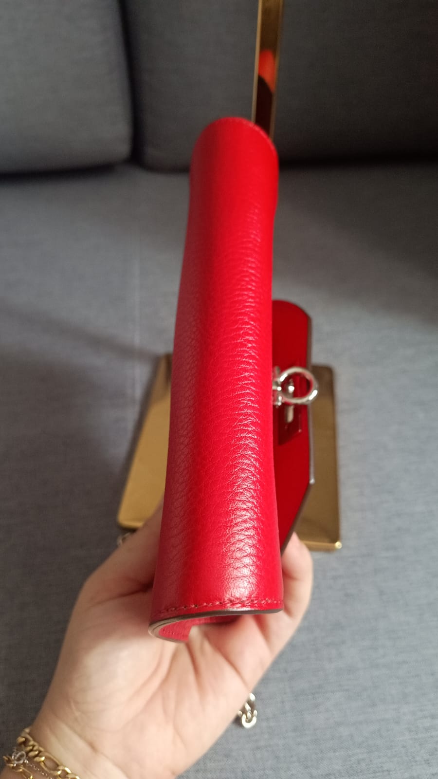 Bolsa Salvatore Ferragamo Gancini — Couro Vermelho
