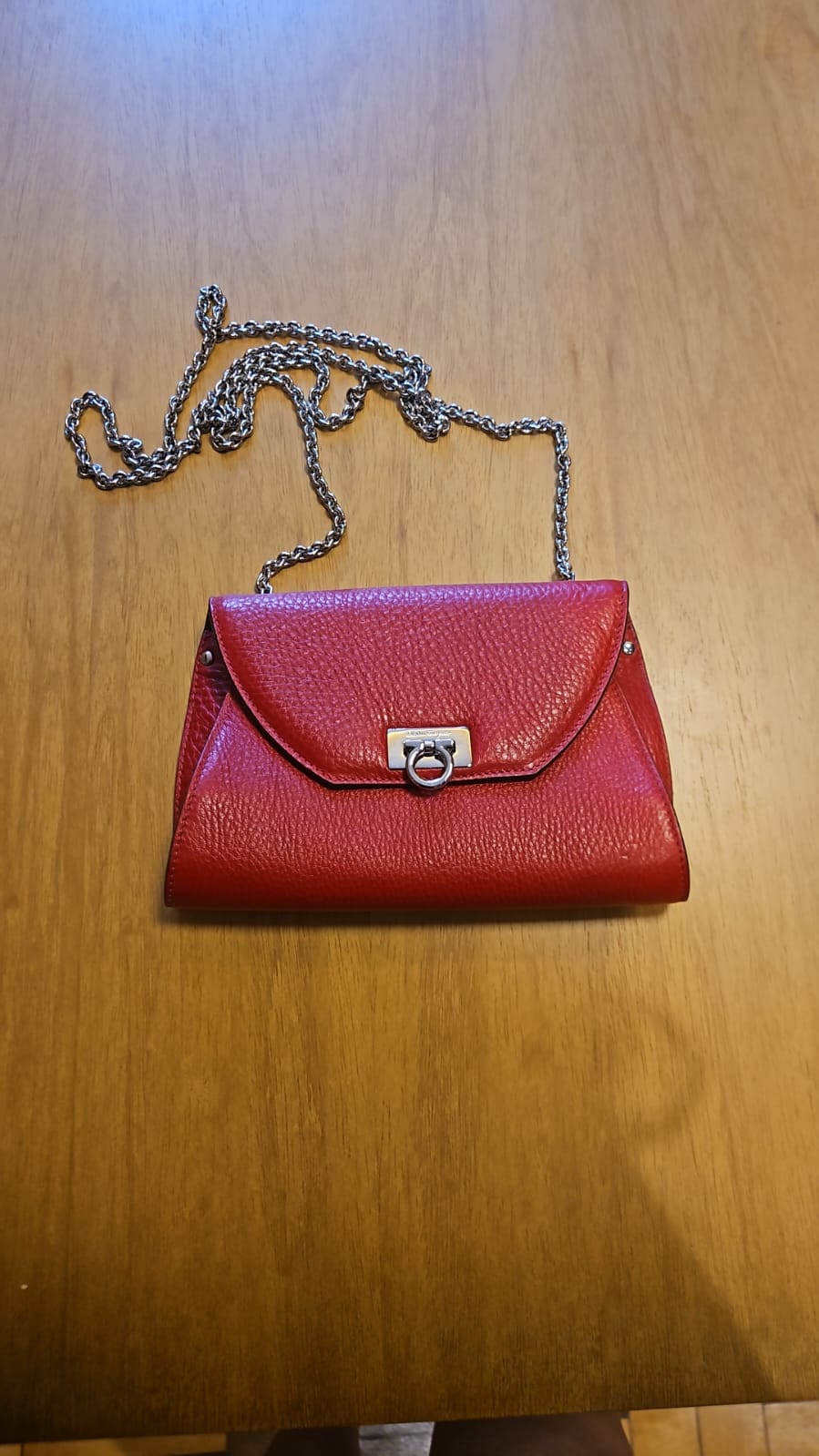 Bolsa Salvatore Ferragamo Gancini — Couro Vermelho