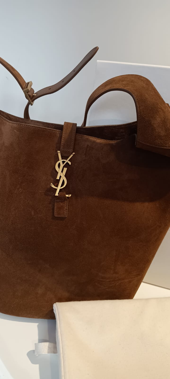Bolsa Saint Laurent LE 5 À 7 Grande – Camurça Marrom