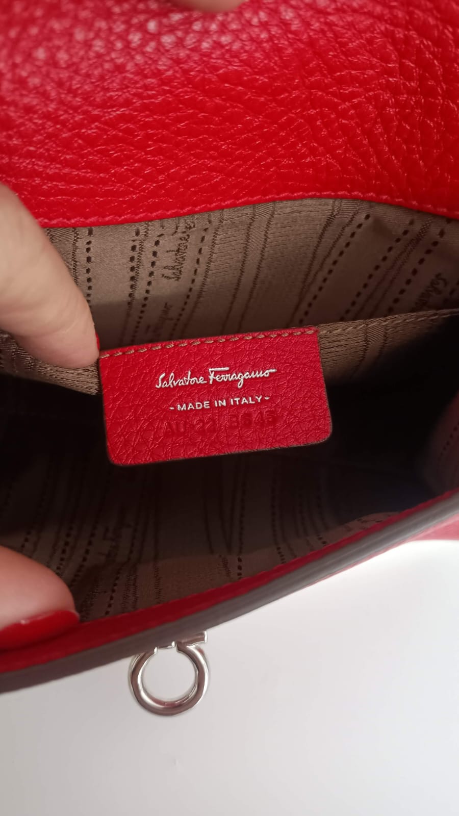 Bolsa Salvatore Ferragamo Gancini — Couro Vermelho
