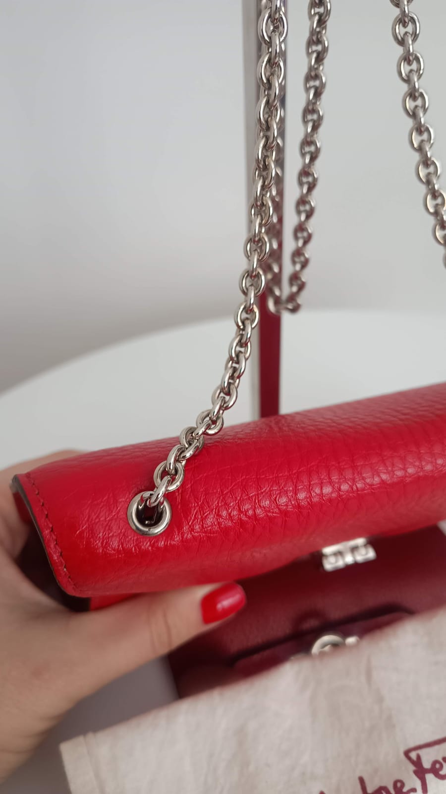 Bolsa Salvatore Ferragamo Gancini — Couro Vermelho