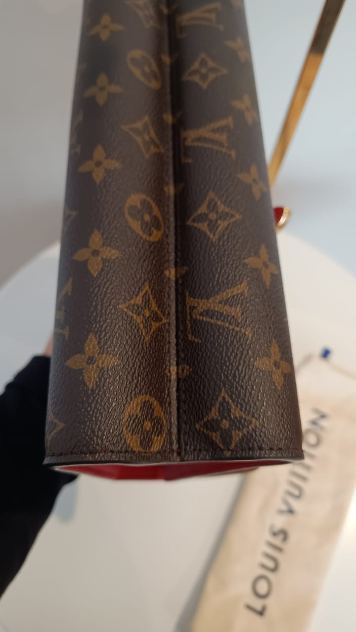 Bolsa Louis Vuitton Victorine Monograma e couro vermelho