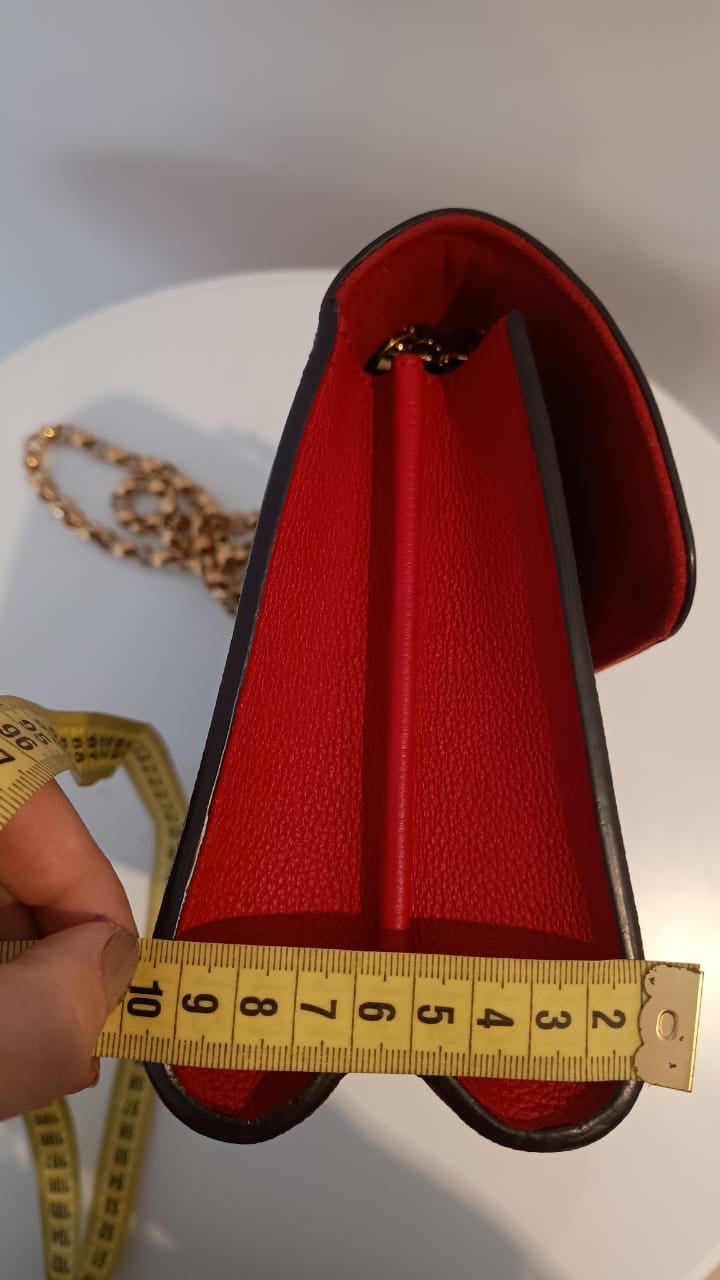Bolsa Louis Vuitton Victorine Monograma e couro vermelho