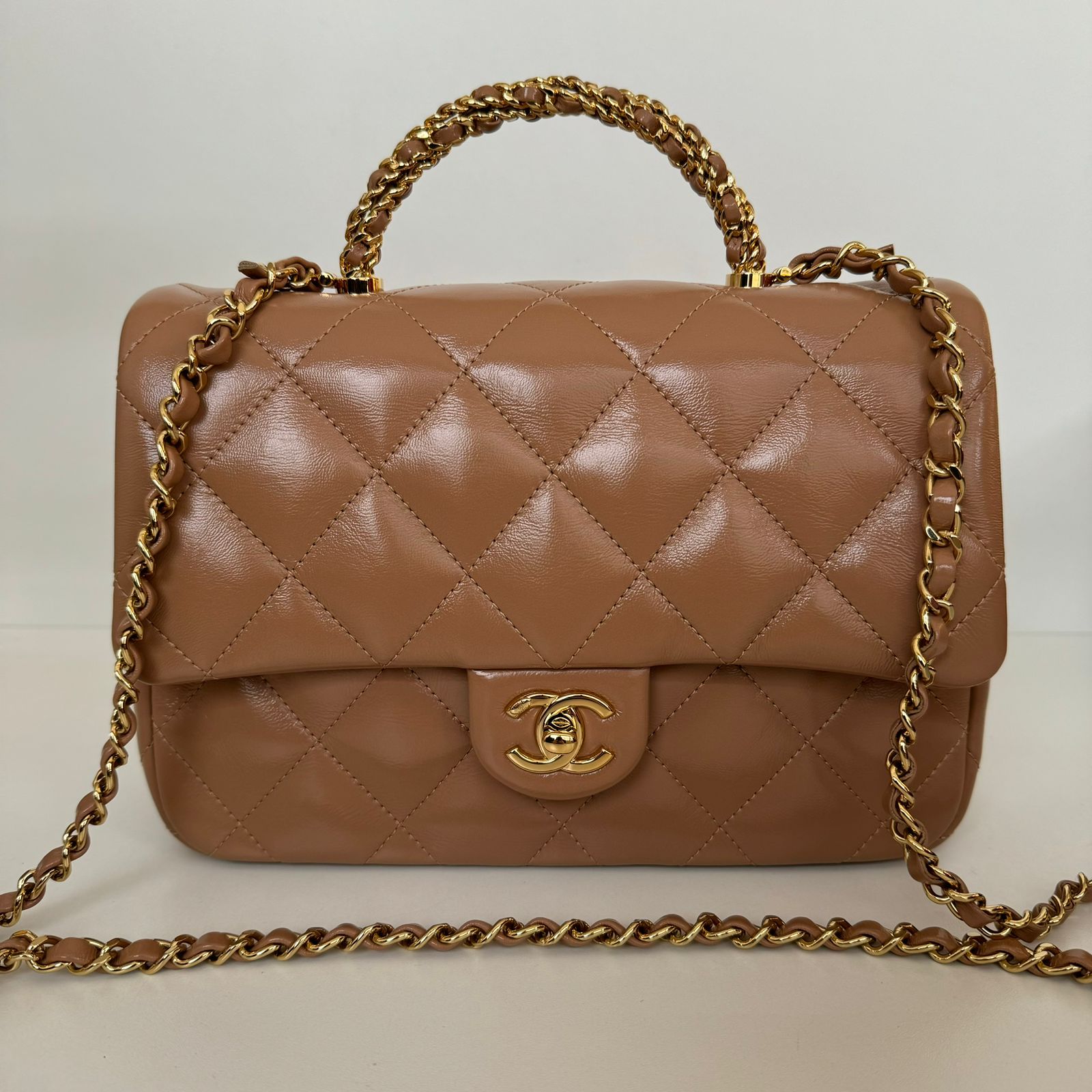 Bolsa Chanel Top Handle camelo