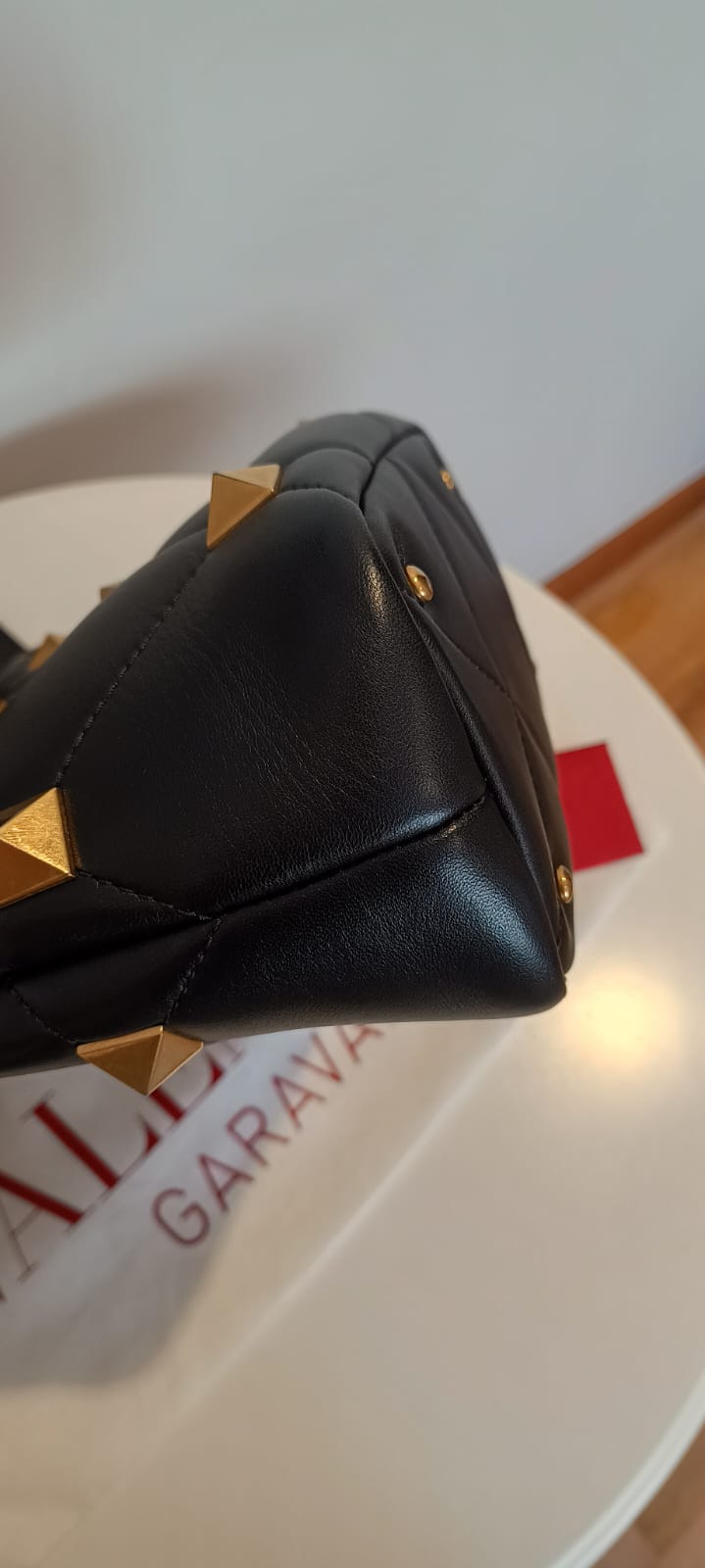 Bolsa Valetino Roman Stud Top Handle Small