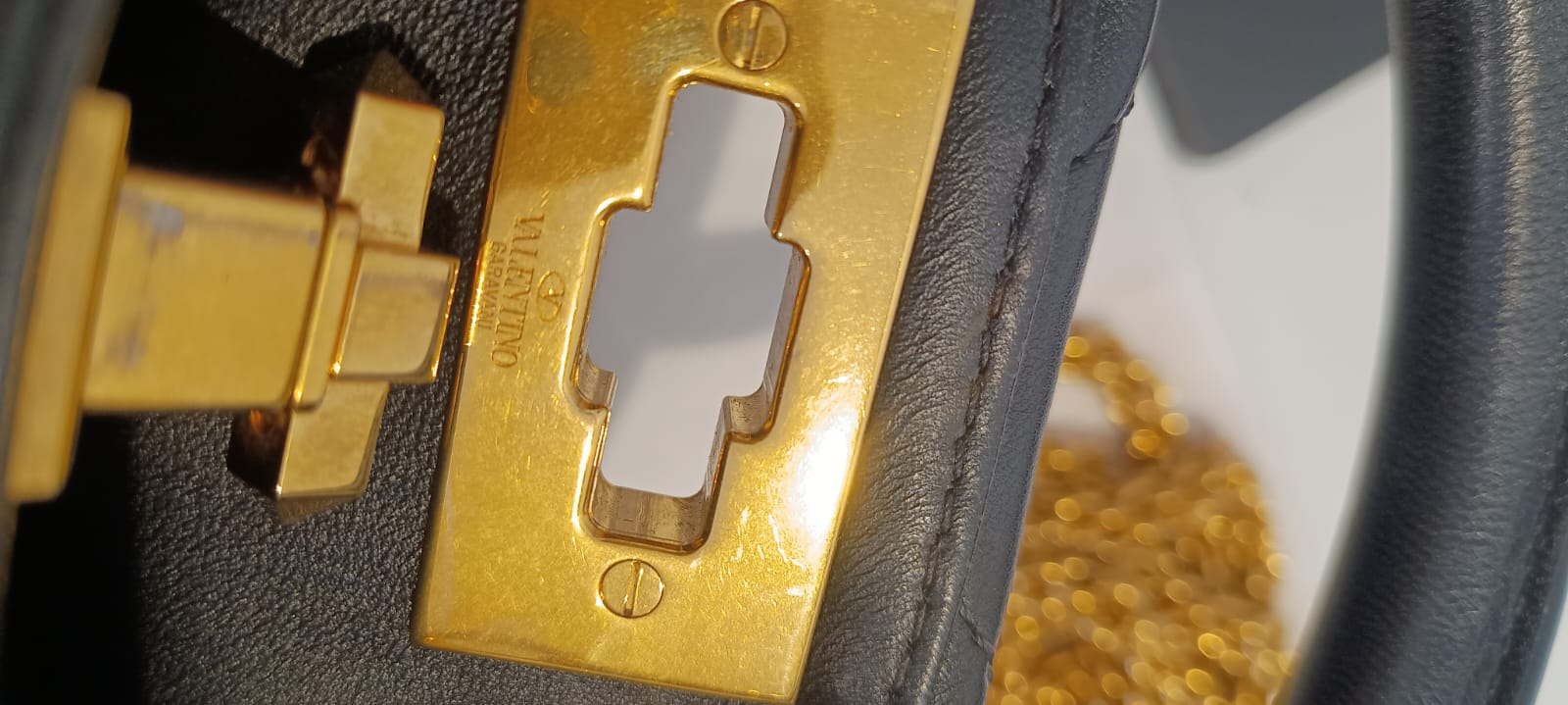 Bolsa Valetino Roman Stud Top Handle Small