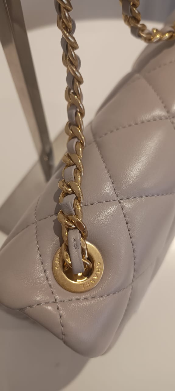 Bolsa Chanel Clássica mini cinza