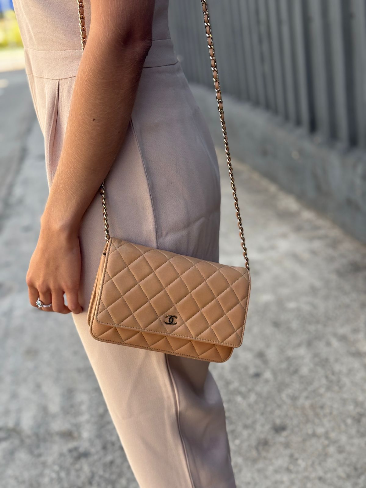Bolsa Chanel WOC Dark Beige